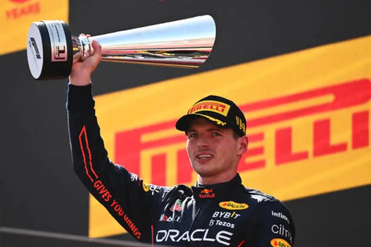 Spanish Grand Prix: แม็กซ์ เวอร์สแตปเปน ชนะในสเปนเพื่อเป็นผู้นำในขณะที่ ชาร์ล เลคเลิร์ค เกษียณ